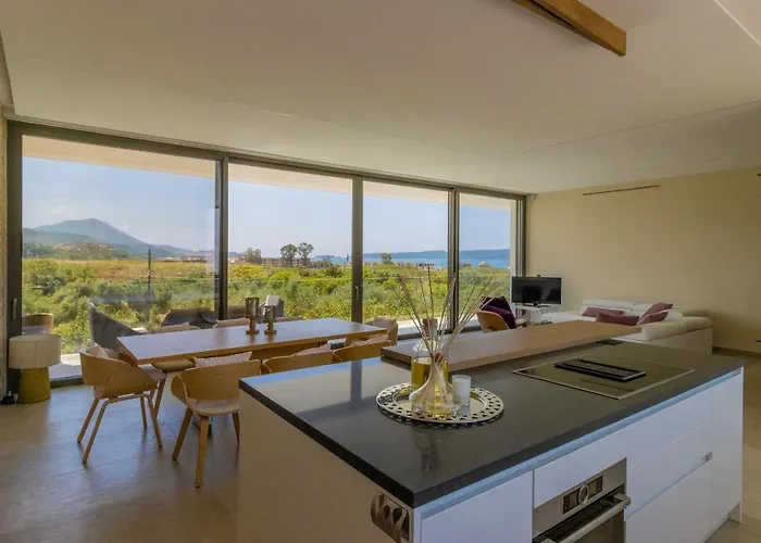 Lemon Tree * Γιάλοβα